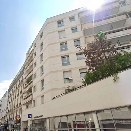 Spacieux Et Lumineux, Avec Balcon Et Ascenseur *